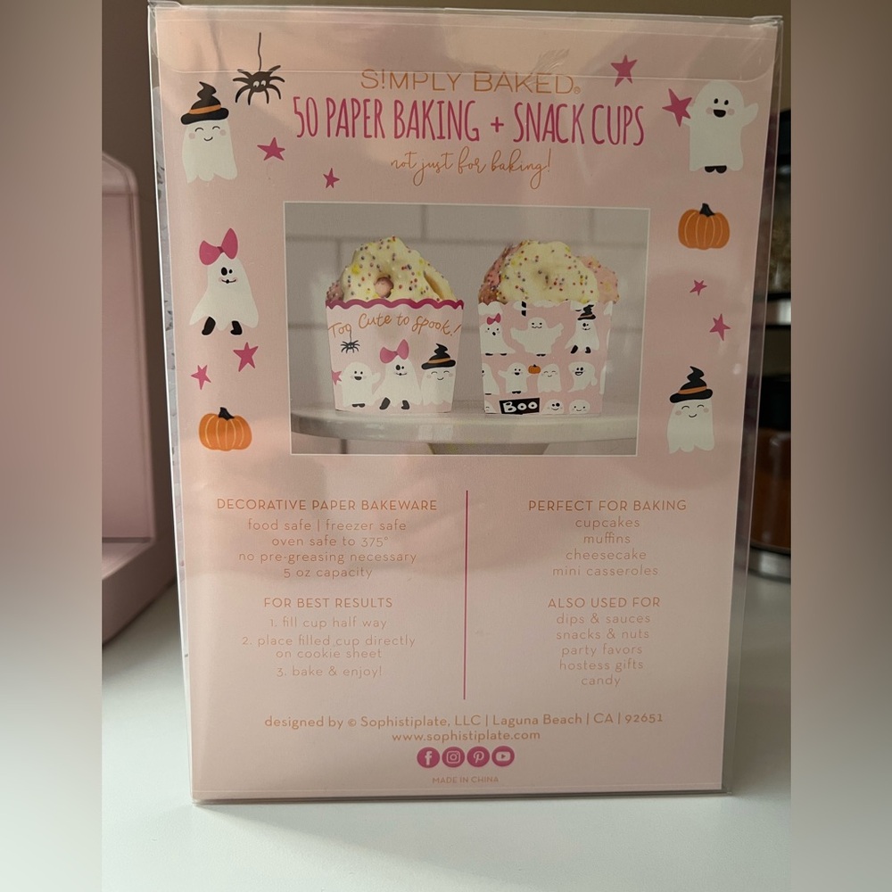 Simply Baked Pink Ghosts Halloween Cupcake liners - Picture 2 of 2